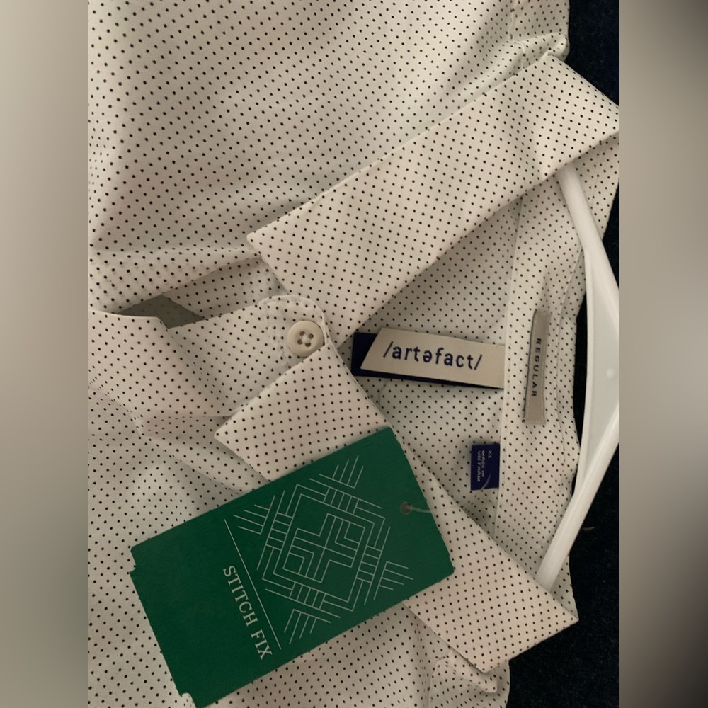 NWT - Artefact long sleeve men’s dress shirt.  Size XL